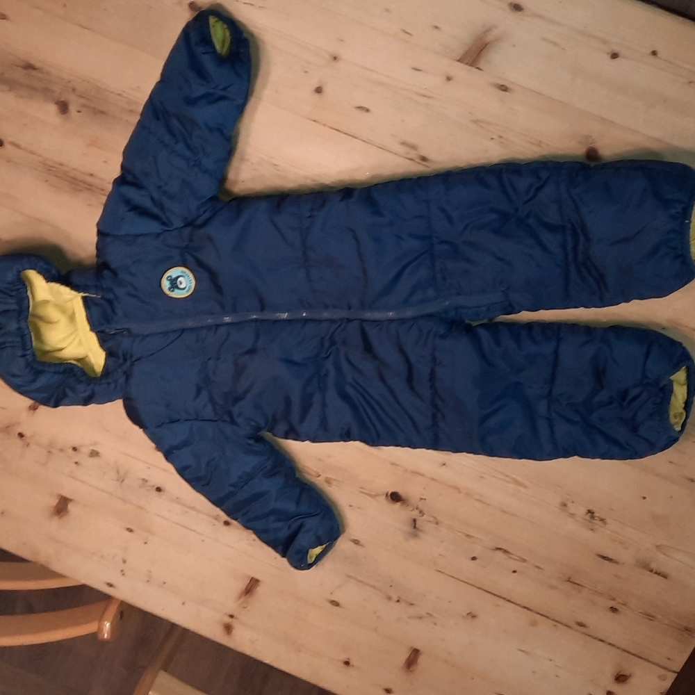 Toddler snow suit size 18 month